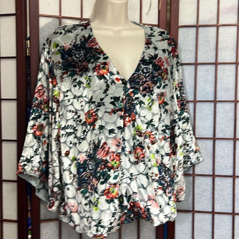 MAEVE ANTHROPOLOGIE UMI VELVET TOP SIZE M